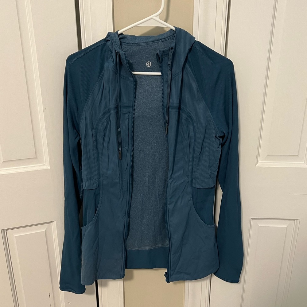 Size 6 lulu lemon reversible jacket